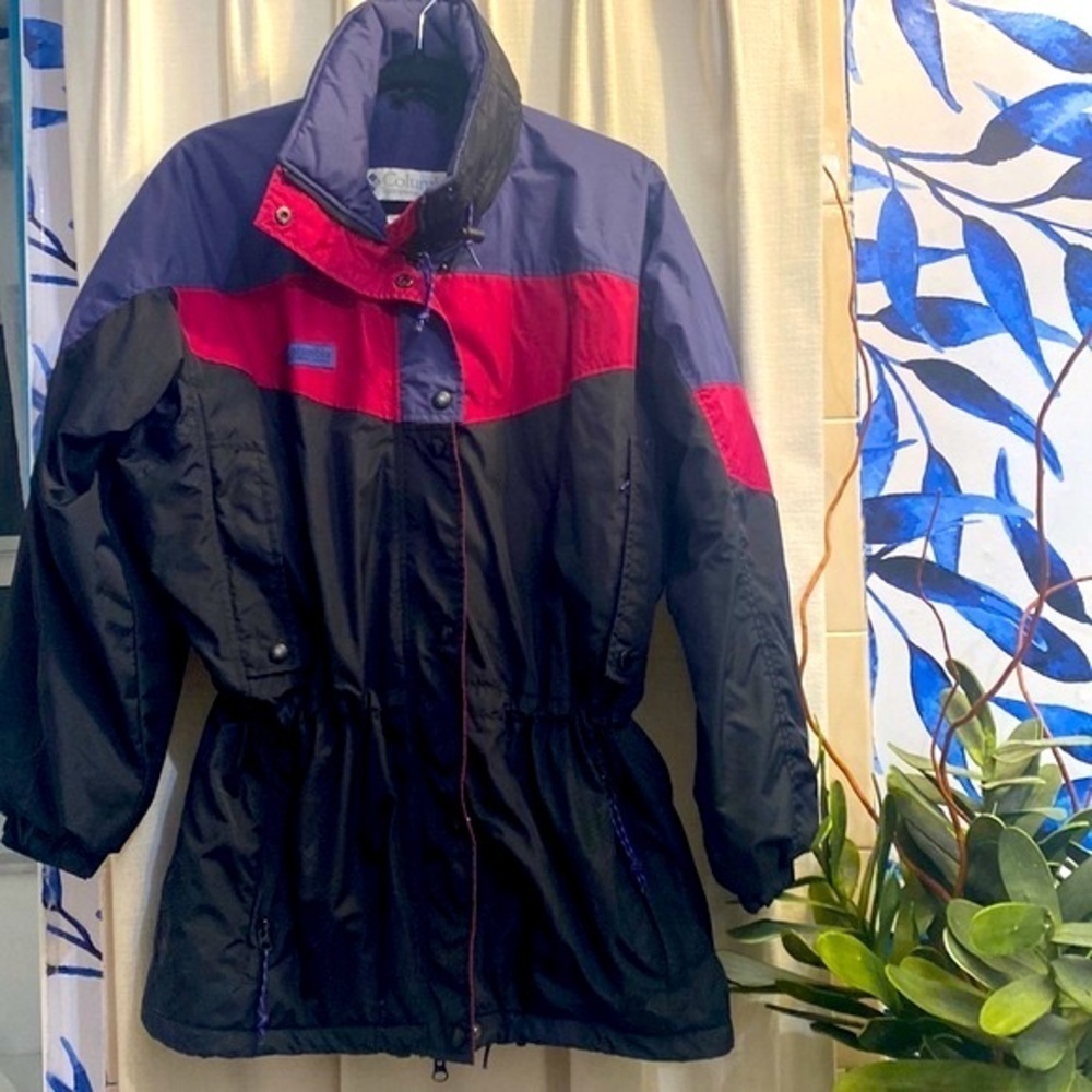Women’s Columbia Winter 100% Nylon Color Block Ski - Snowboarding Jacket Size M